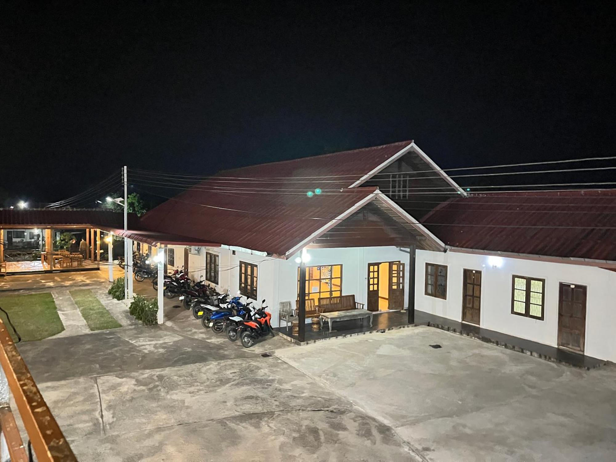 Sanhak Guesthouse 1 Ban Nahin-Nai Exterior foto